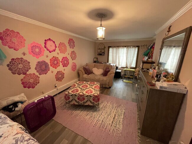 Building Photo - 53 Cornwell Ave