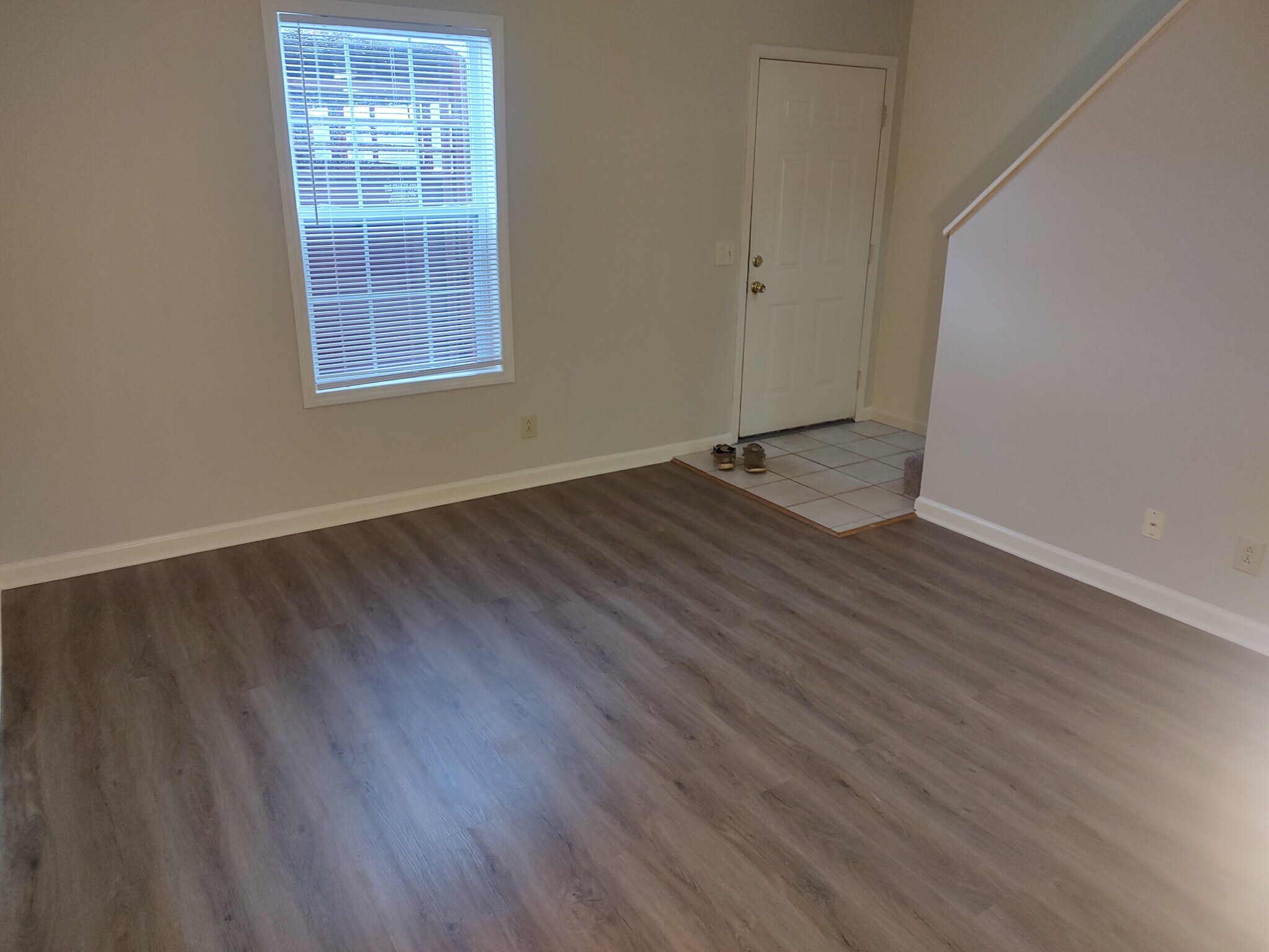 Livingroom - 210 W 17th St