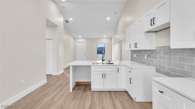 Building Photo - 4436-4438 25th St SW