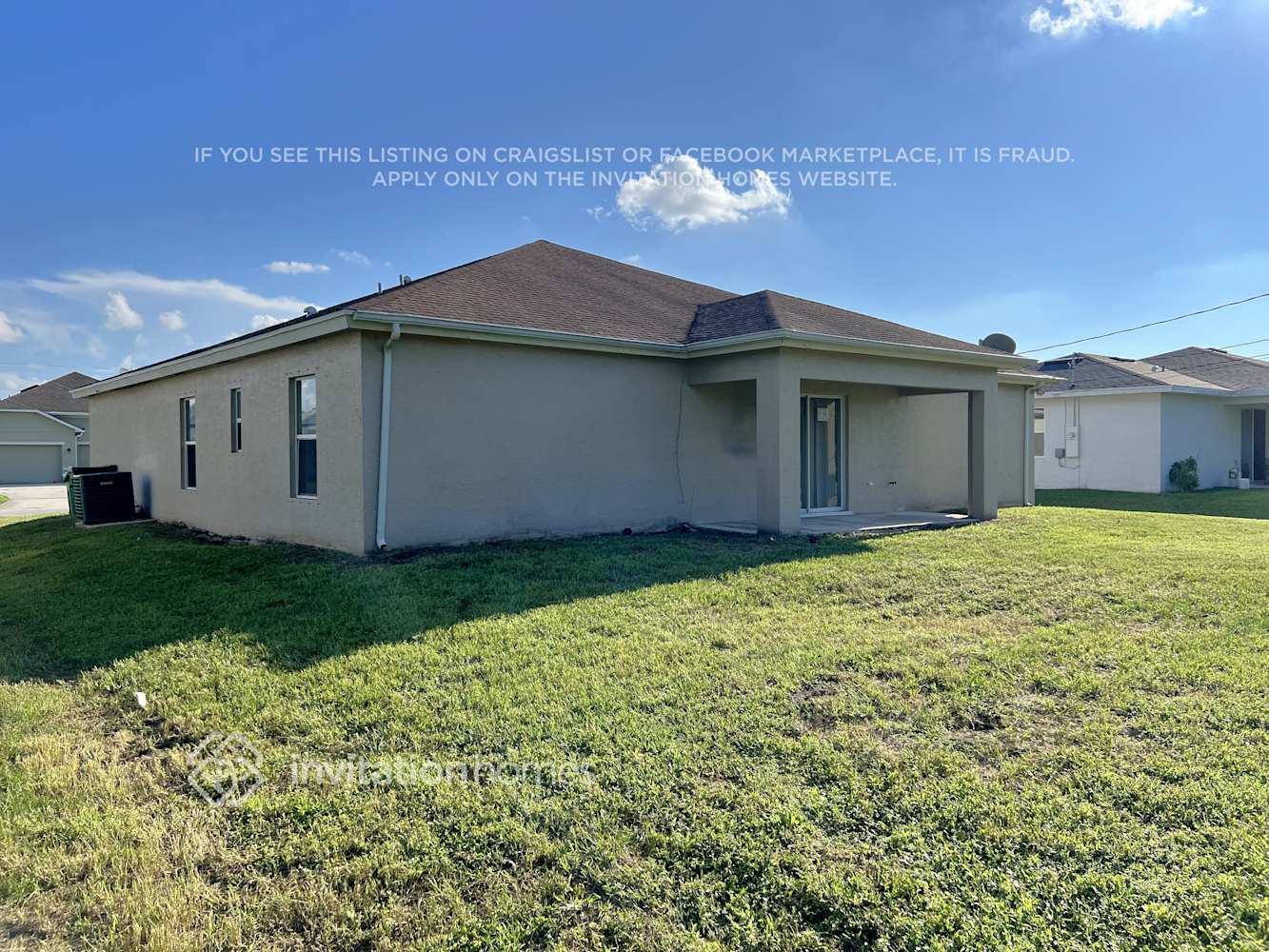 Building Photo - 931 SW Gaitor Ave