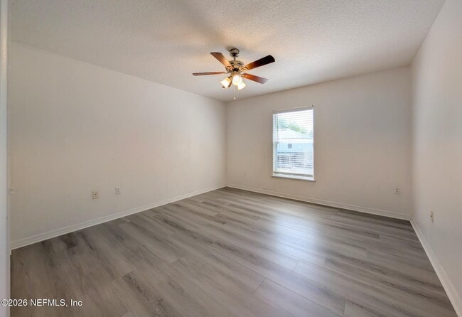 Building Photo - 5430 Shady Pine St S