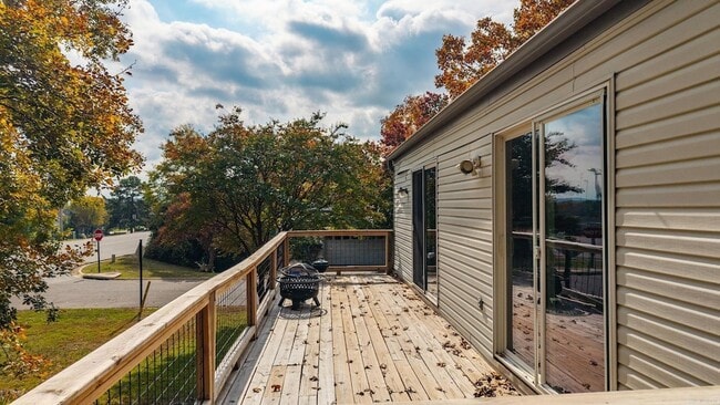 Building Photo - 102 Windwood Ln