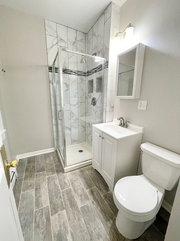 Building Photo - 404 Mountain St