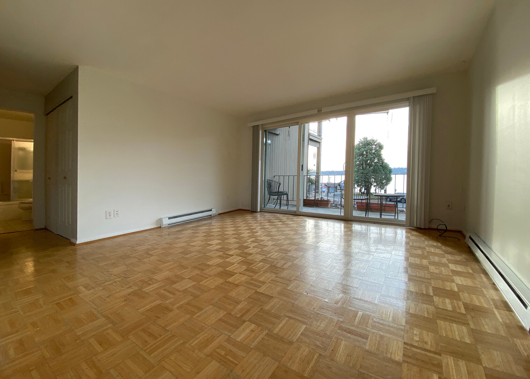 Building Photo - 65 Kirkland Ave