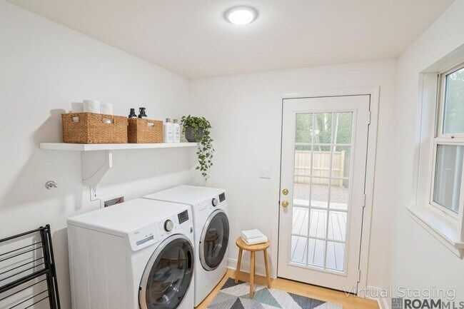 Building Photo - 30114 Oak St