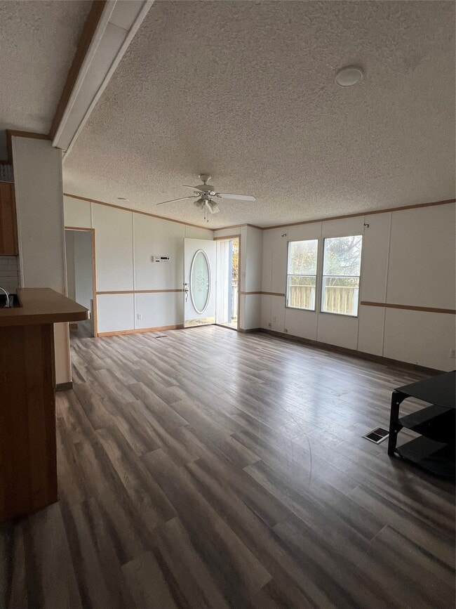 Building Photo - 2350 FM 980