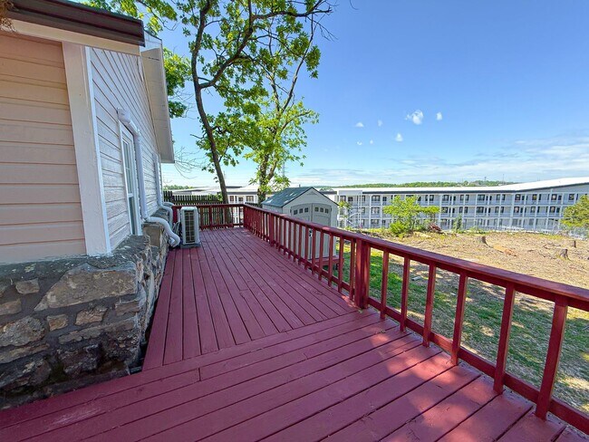 Building Photo - AVAILABLE NOW 2B/1B Lake View Living in the Heart of Osage Beach