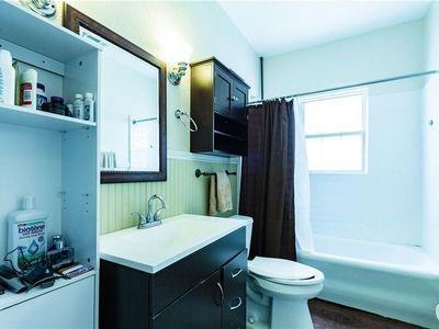 Building Photo - 1817 Thomas Pl