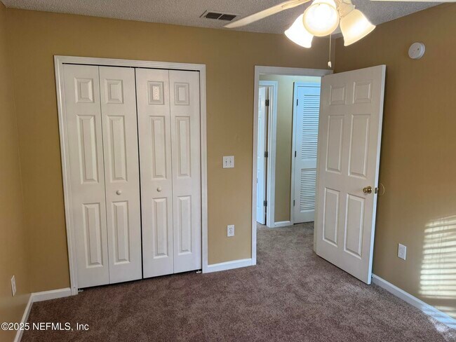 Building Photo - 1318 Yellow Jacket Ct