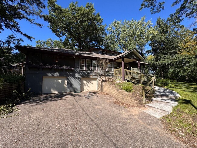 Primary Photo - AVAILABLE NOW - Very Spacious, Unique, and...