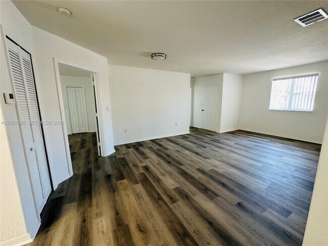 Building Photo - 5705 NW 109th Ave