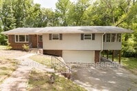 Building Photo - 805 Gloria Ln