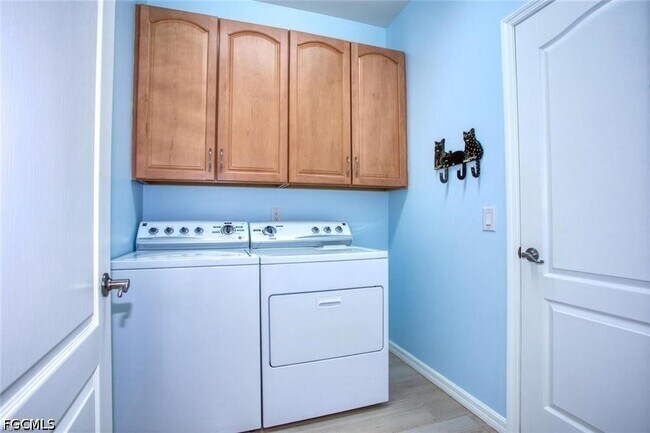 Building Photo - 2474 Blackburn Cir