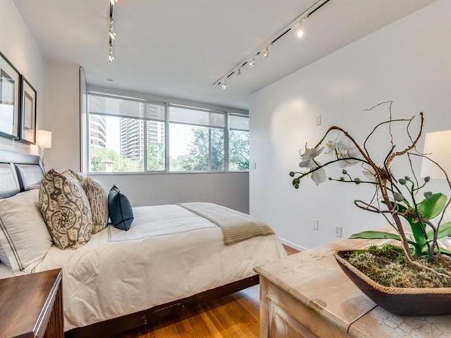 Building Photo - 3701 Turtle Creek Blvd