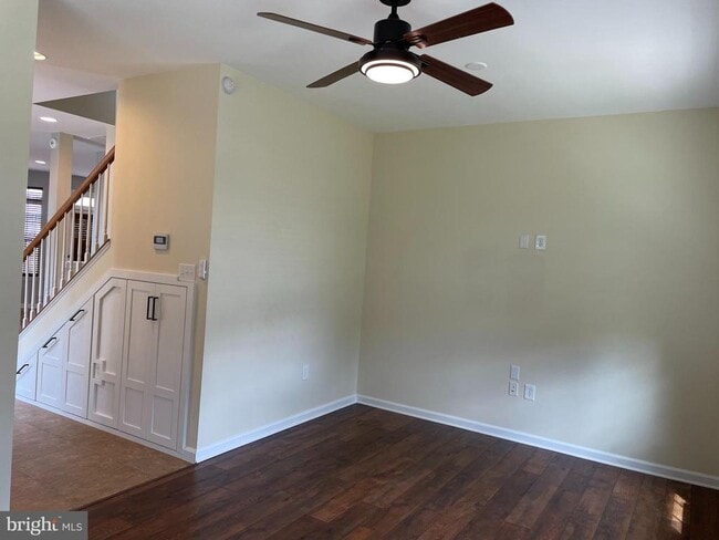 Building Photo - 114 Bowling Green Cir