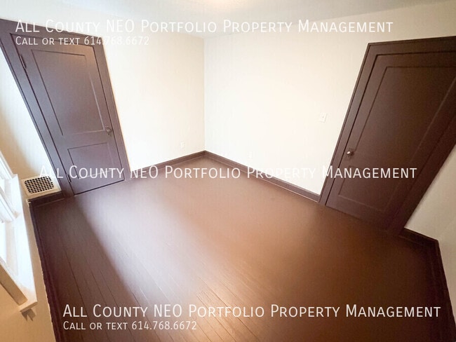 Building Photo - 21 N Wayne Ave