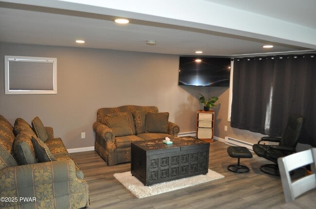 Building Photo - 25 Lizzy Ln