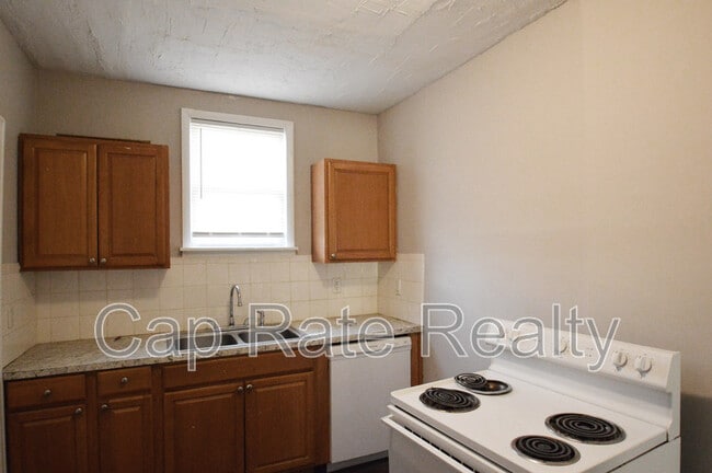 Building Photo - 616 S Ogden Ave