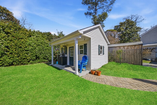 Building Photo - 1402 Trouville Ave