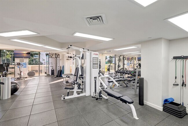 Building Photo - 20185 E Country Club Dr