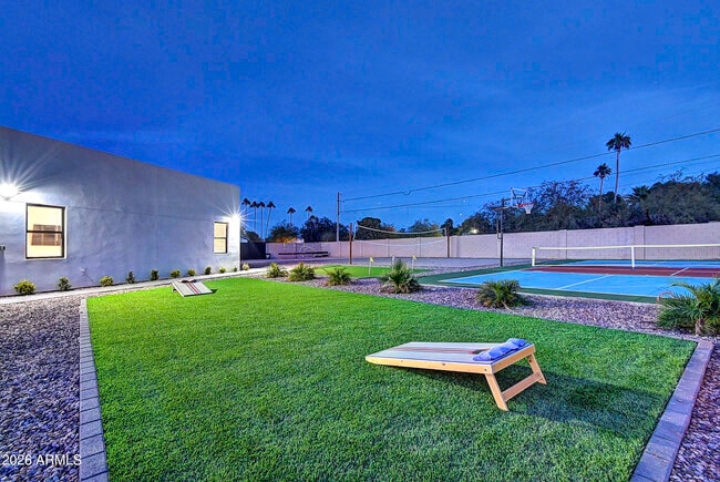 Building Photo - 6401 E Larkspur Dr