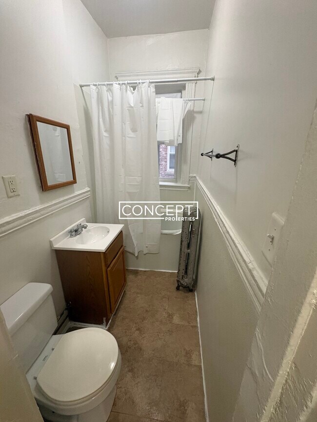 Building Photo - 5 Walbridge St