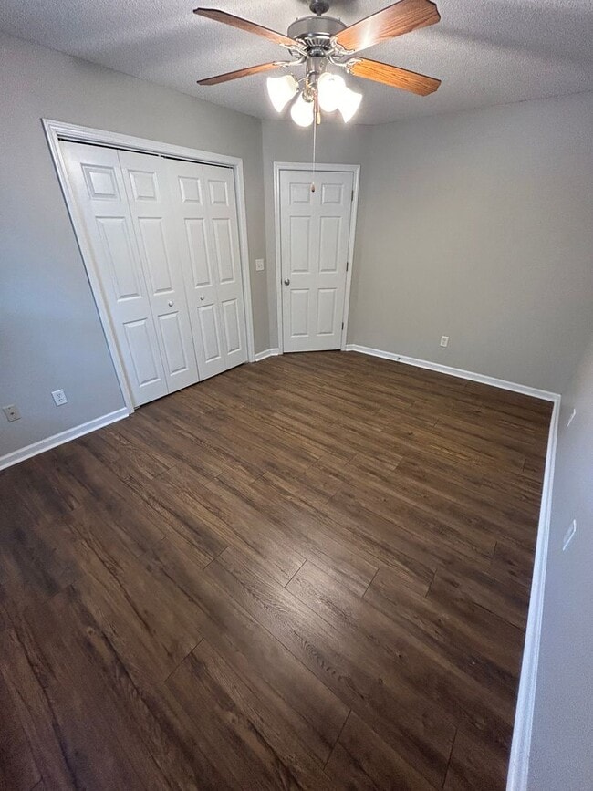 Building Photo - Coming Soon in Landmark Pointe!
