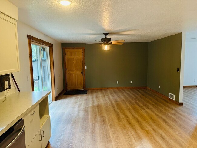 Building Photo - Beautiful Acreage Property