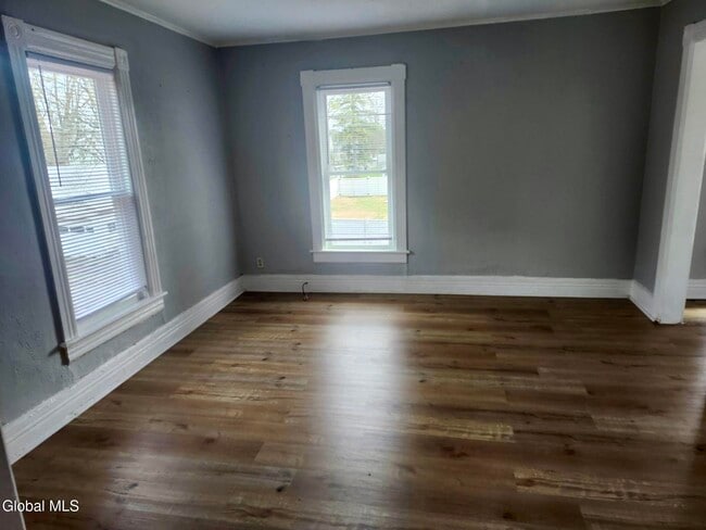 Building Photo - 20 Baldwin Ave