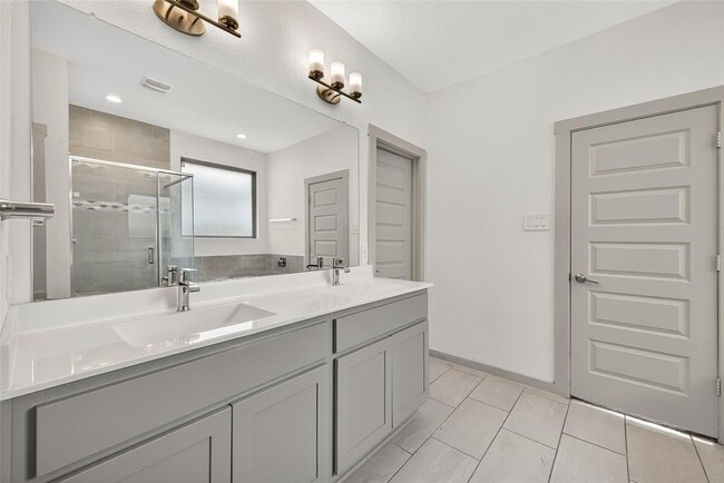 Building Photo - 29215 Pikes Peak Dr