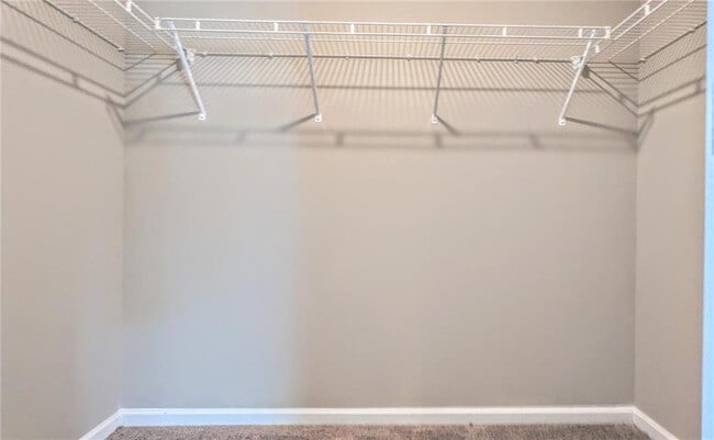 Building Photo - 3668 Acorn Dr