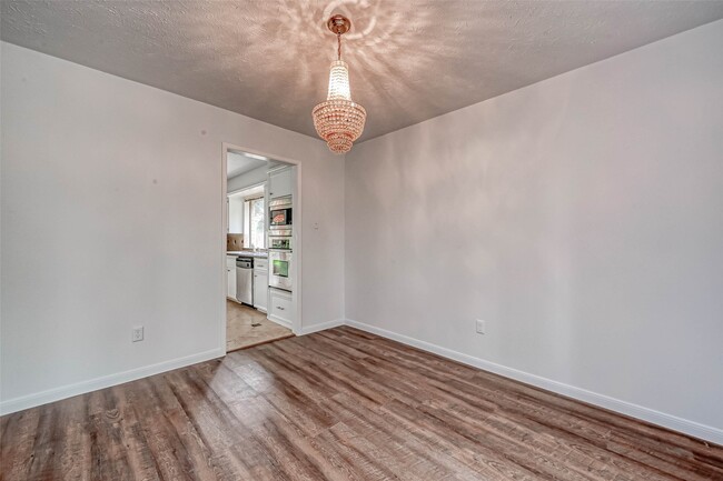 Building Photo - 2831 Pecan Ridge Dr