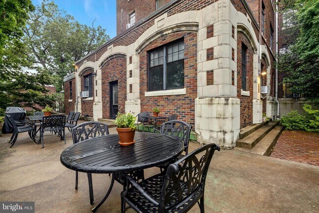 Building Photo - 1305 N Broom St