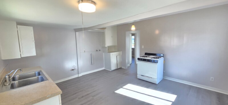 Building Photo - 13109 Barlin Ave