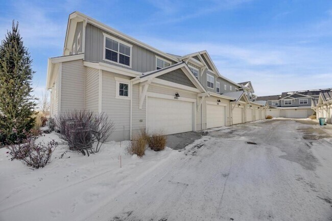 Building Photo - 2411 Trio Falls Dr