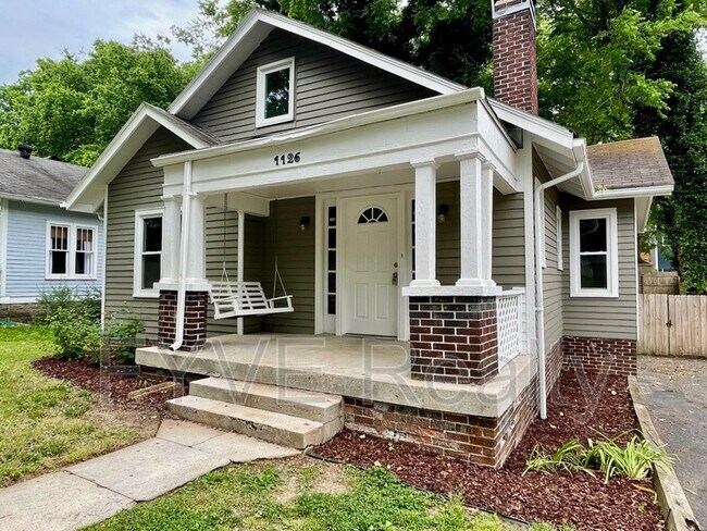 Building Photo - 1126 Sharpe Ave