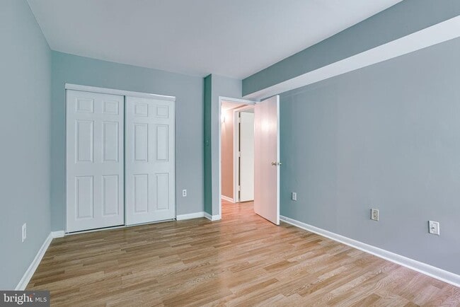 Building Photo - 2210 Springwood Dr