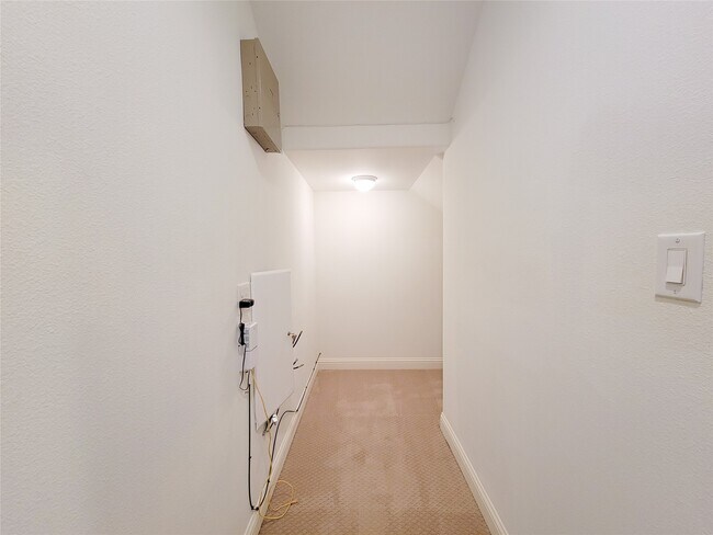 Building Photo - 5520 Kiam St