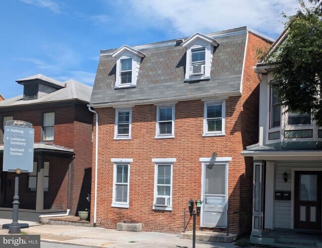 Building Photo - 126 E York St