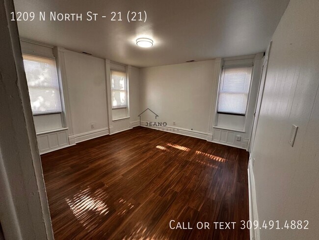 Building Photo - 1209 North North Street