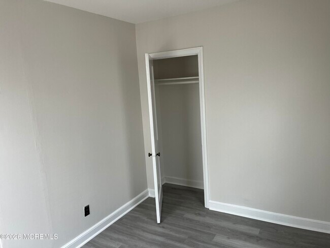 Building Photo - 406 NJ-35