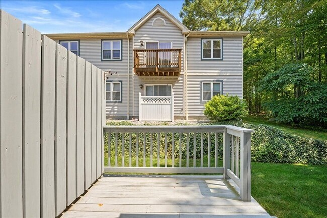 Building Photo - 116 Weatherstone Dr