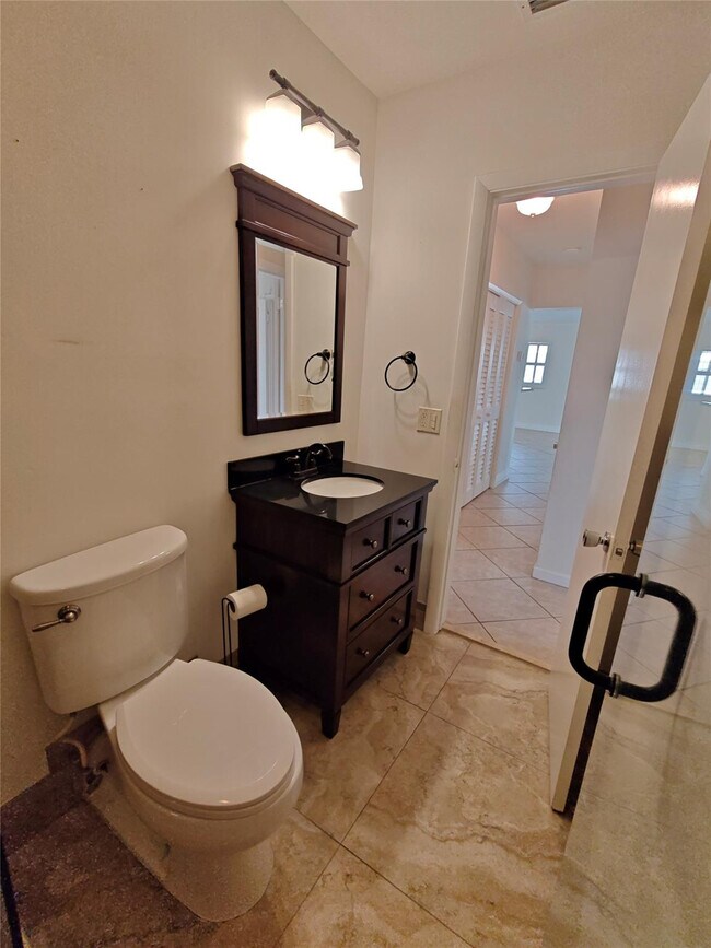 Building Photo - 2755 NE 28th Ave