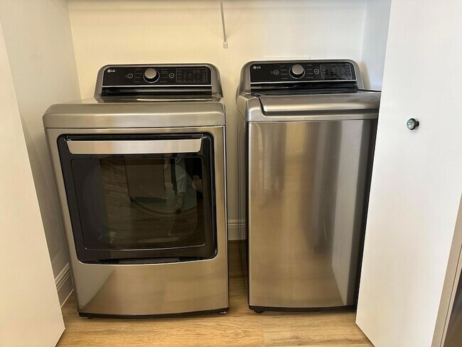 Building Photo - 3100 N Hwy A1A