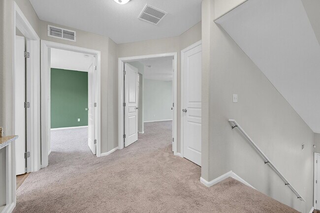 Building Photo - $2,695.00, 3 bed, 2.5 bath located in Denver.