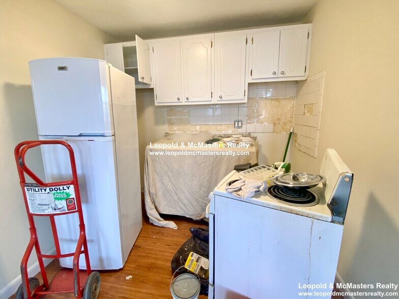 Building Photo - 1152 Commonwealth Ave