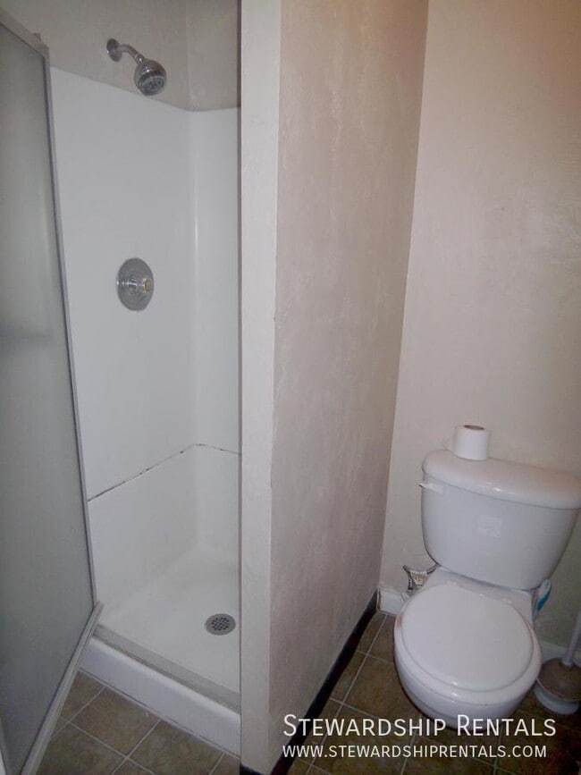 Building Photo - 1827 Harris St