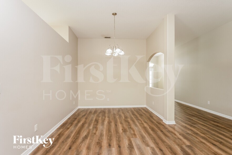 Building Photo - 932 Tavernier Cir NE