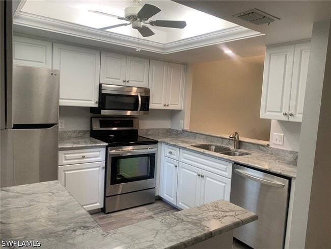 Building Photo - 8715 Charter Club Cir