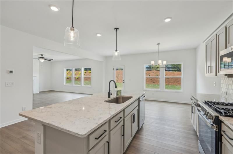 Building Photo - 522 Silverleaf Trl